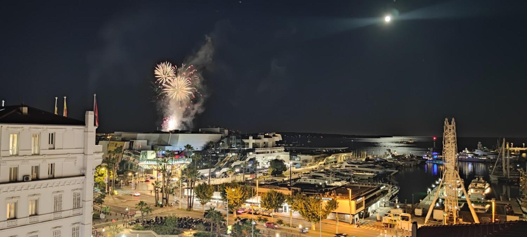 O Festival Palace, Terrace With Panoramic Sea View Кан Екстериор снимка